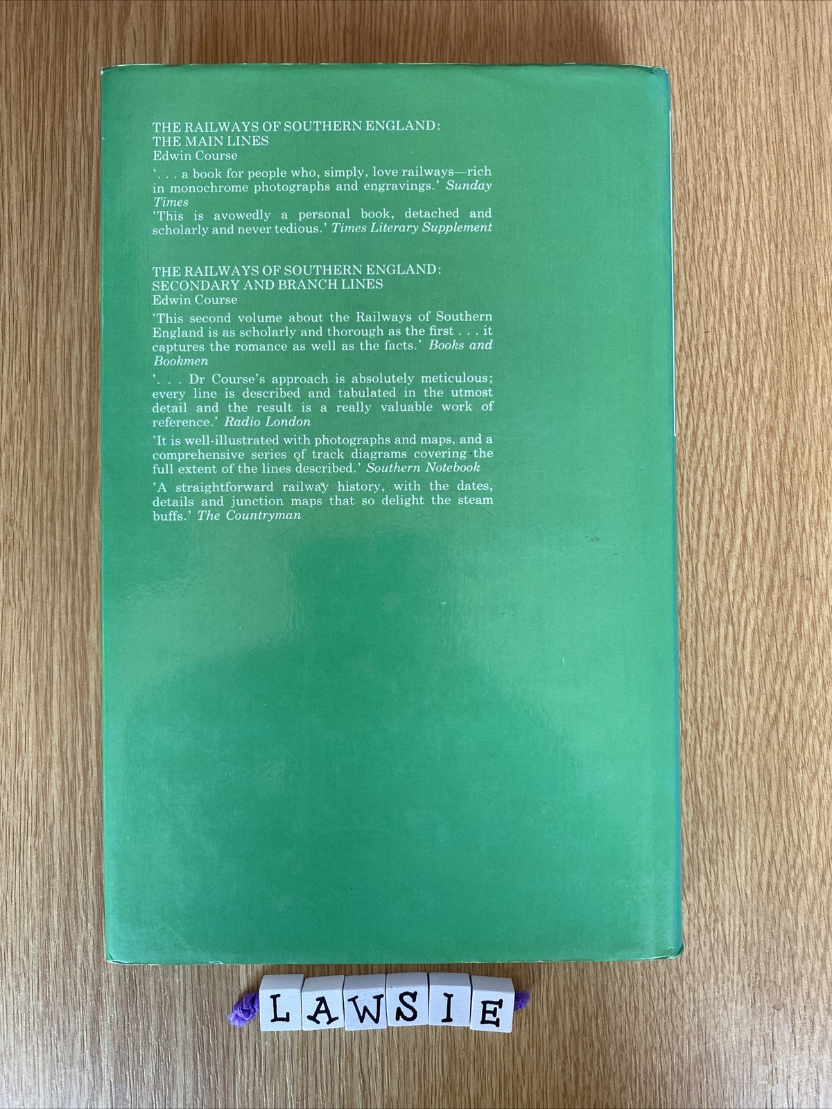 THE RAILWAYS OF SOUTHERN ENGLAND: INDEPENDENT AND LIGHT RAILWAYS